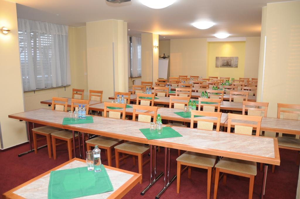 Hotel Panon Hodonin Ngoại thất bức ảnh