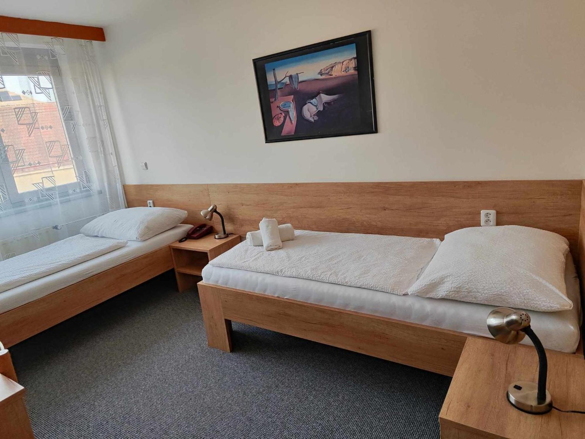 Hotel Panon Hodonin Ngoại thất bức ảnh