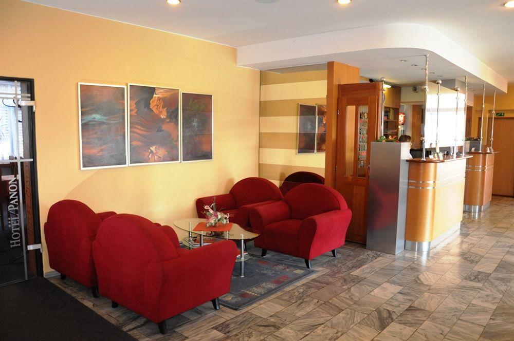 Hotel Panon Hodonin Ngoại thất bức ảnh