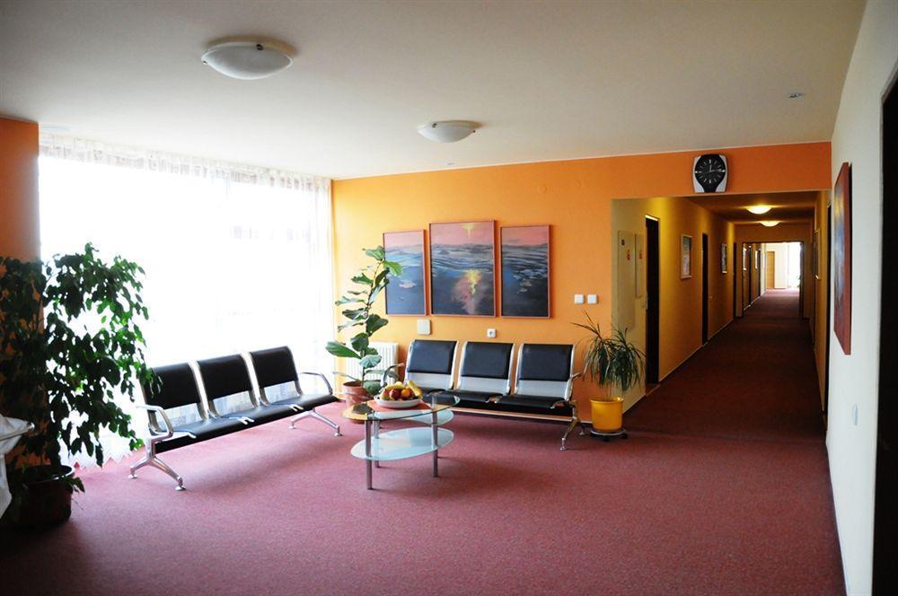 Hotel Panon Hodonin Ngoại thất bức ảnh