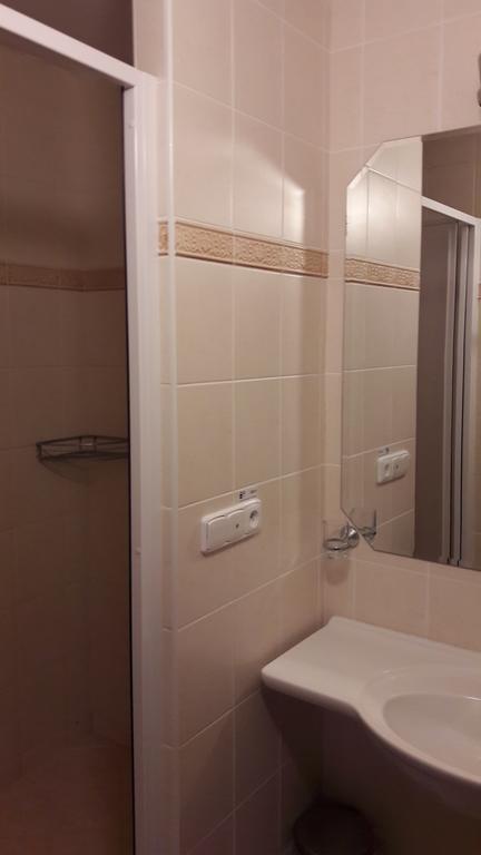 Hotel Panon Hodonin Ngoại thất bức ảnh
