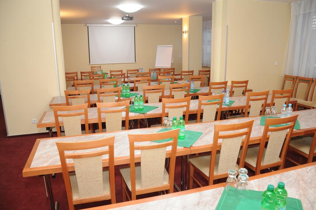 Hotel Panon Hodonin Ngoại thất bức ảnh