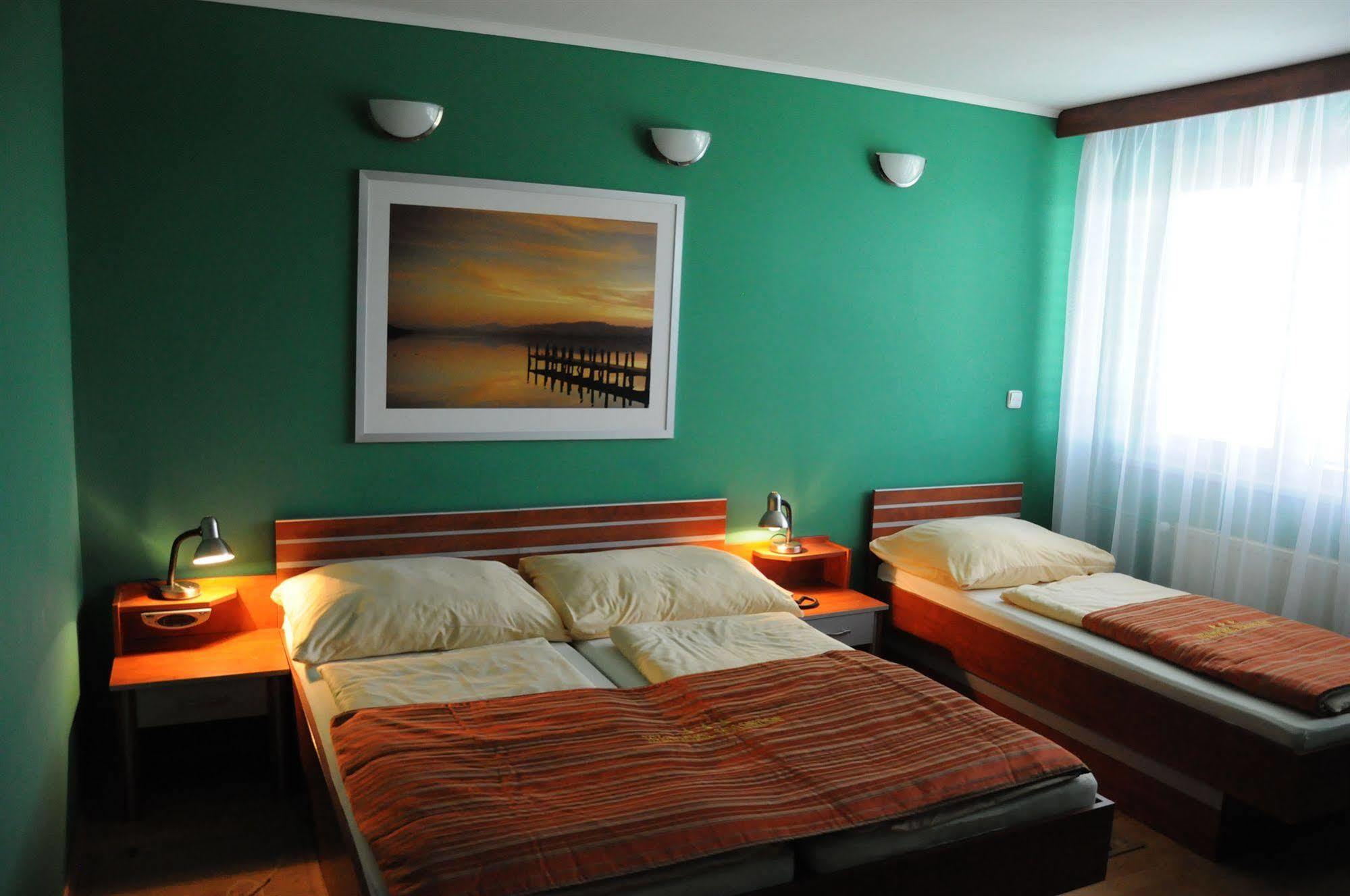 Hotel Panon Hodonin Ngoại thất bức ảnh